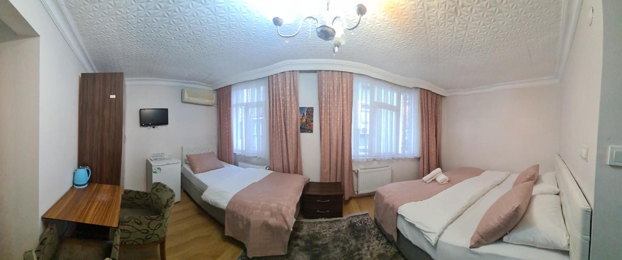 Otel Bachos *